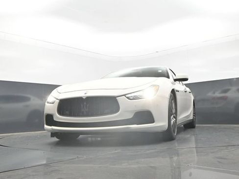 Used 2015 Maserati Ghibli S Q4 AWD/4WD image 29