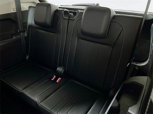 Used 2024 Volkswagen Tiguan SE image 24