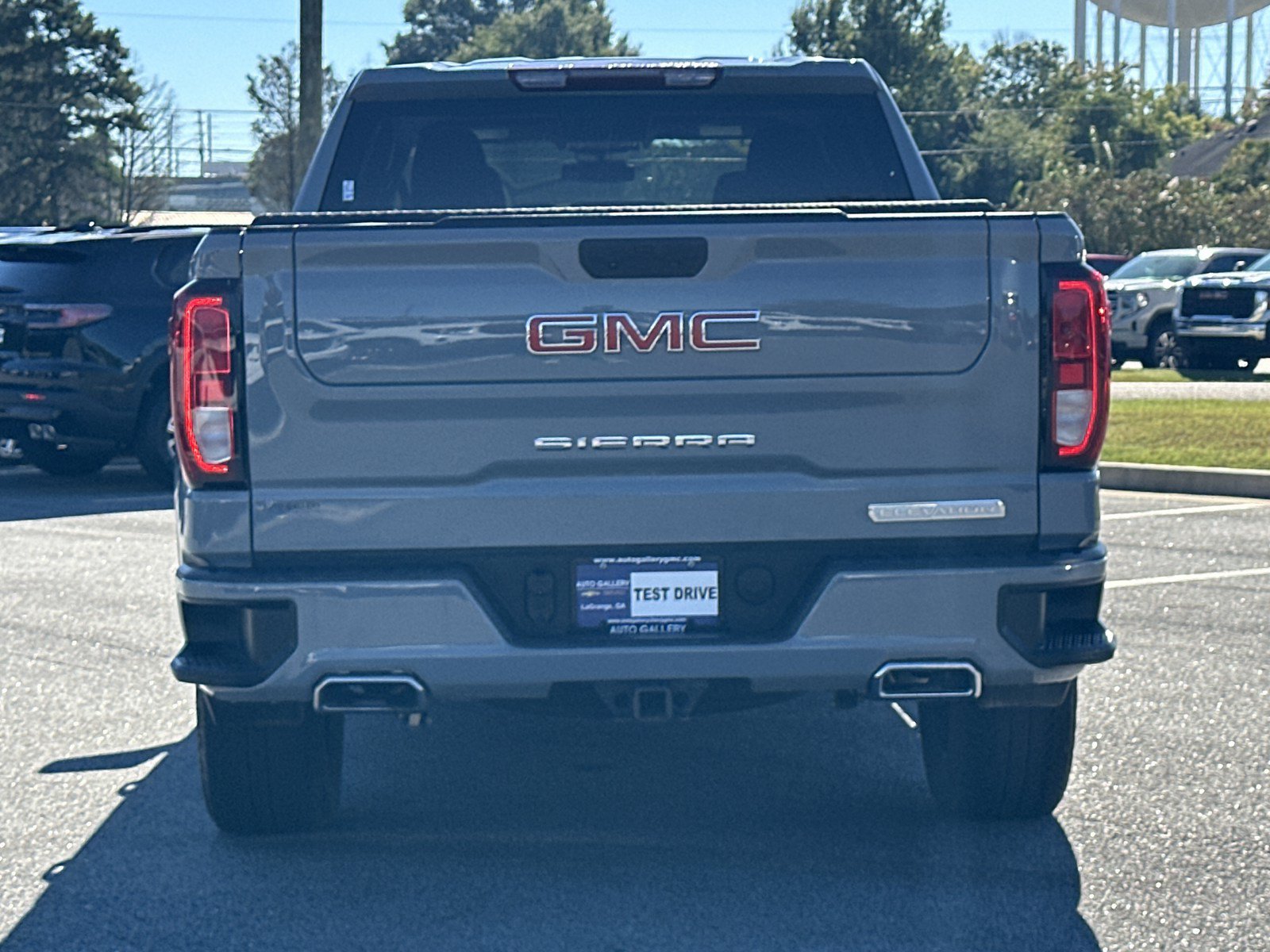 Used 2024 GMC Sierra 1500 Elevation AWD/4WD image 7