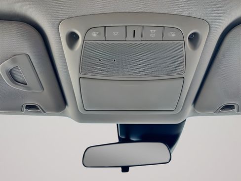 Used 2019 Nissan Rogue SV w/ Premium Package FWD image 32