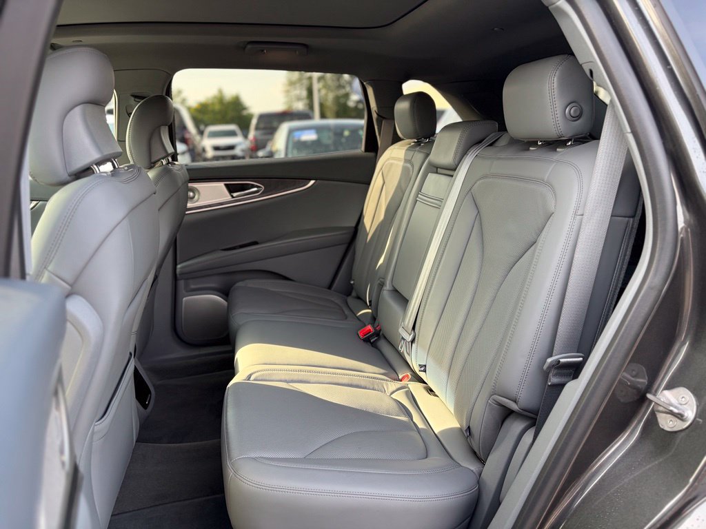 Used 2019 Lincoln Nautilus Reserve w/ Ultimate Package AWD/4WD image 12
