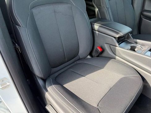 New 2025 Jeep Grand Cherokee L Laredo image 17