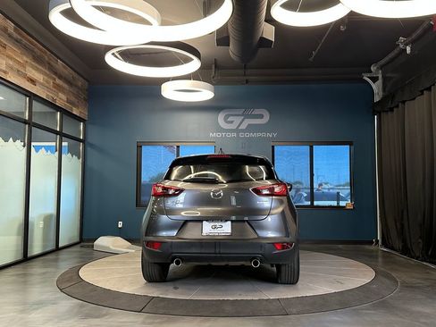 Used 2018 MAZDA MAZDA3 Touring FWD image 4