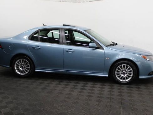 Used 2008 Saab 9-3 2.0T w/ Moonroof Package image 4