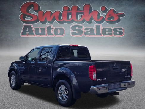 Used 2015 Nissan Frontier SV w/ SV Value Truck Package image 4