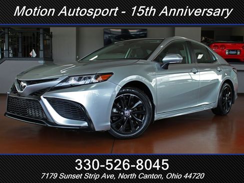 Used 2024 Toyota Camry SE FWD image 1