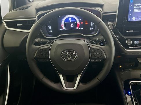 Used 2025 Toyota Corolla XSE image 18