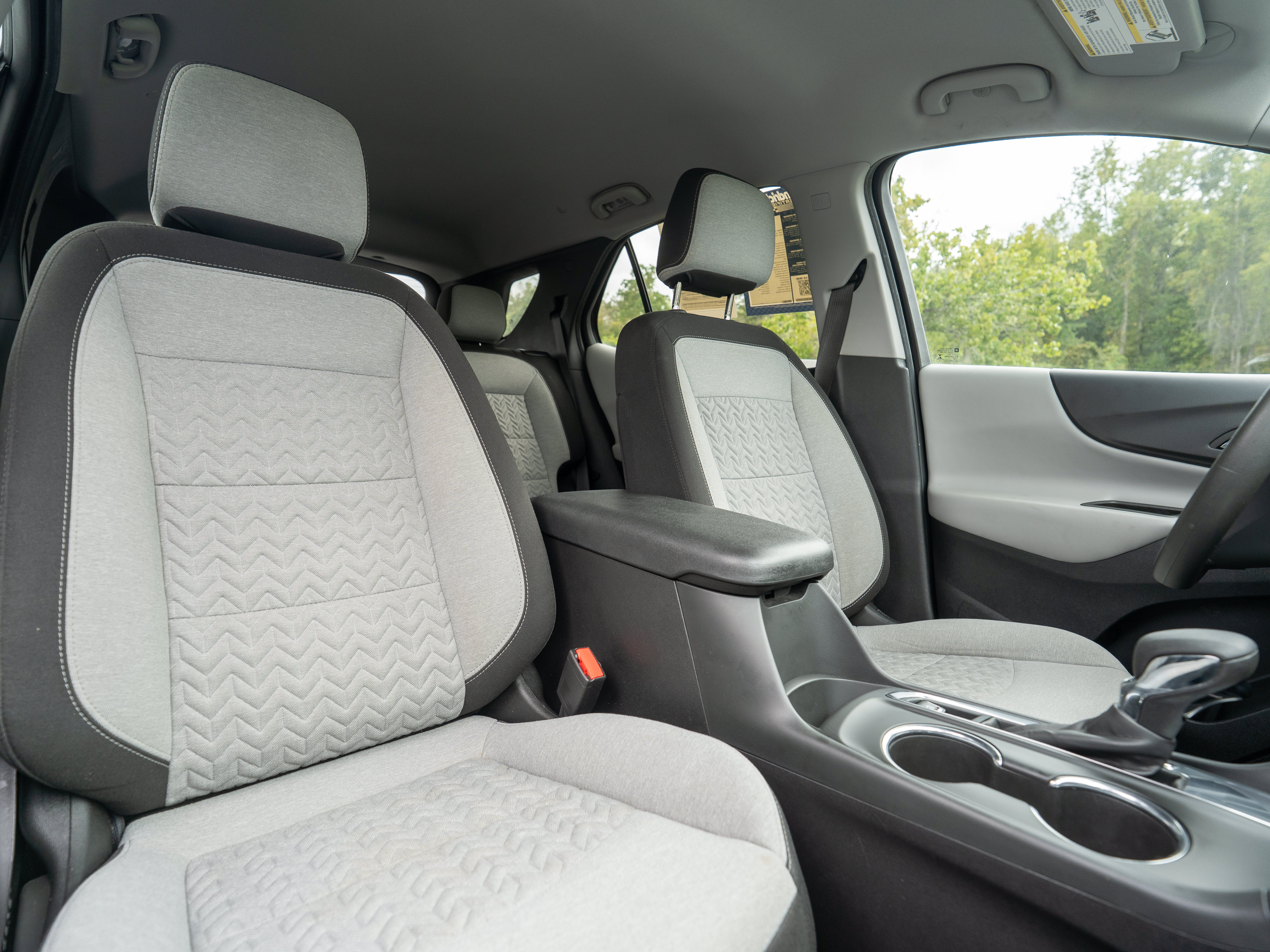 Used 2022 Chevrolet Equinox LS w/ LS Convenience Package FWD image 12