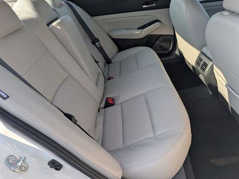 Used 2025 Nissan Altima 2.5 SL image 11