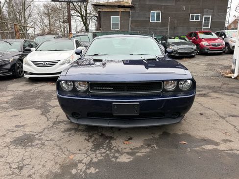 Used 2014 Dodge Challenger SXT RWD image 17