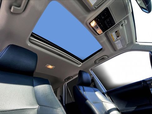 Used 2019 Toyota 4Runner Limited image 17