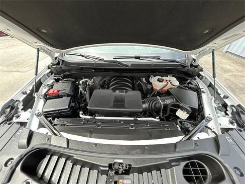 Used 2024 Chevrolet Suburban High Country image 17