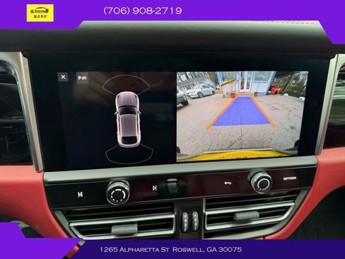 Used 2023 Porsche Macan Turbo image 11