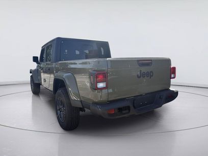 New 2025 Jeep Gladiator Sport