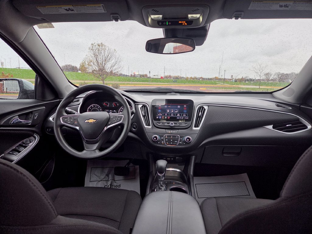 Used 2024 Chevrolet Malibu LT FWD image 19