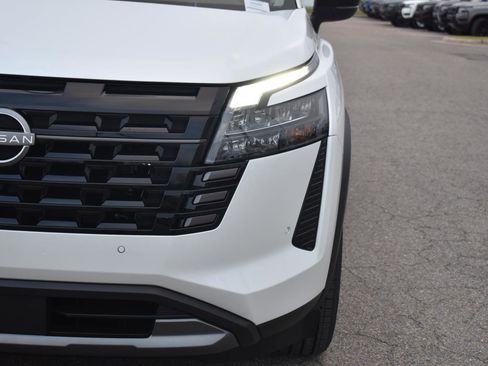 New 2026 Nissan Pathfinder SL image 19