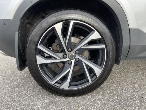 Used 2019 Volvo XC40 T5 R-Design image 50