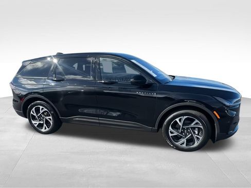 Used 2025 Lincoln Nautilus Premier w/ Jet Appearance Package AWD/4WD image 9