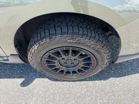 Used 2017 Subaru Outback 2.5i Limited AWD/4WD image 3
