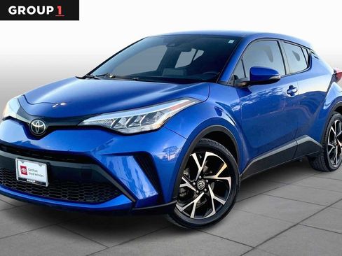 Used 2022 Toyota C-HR XLE image 1