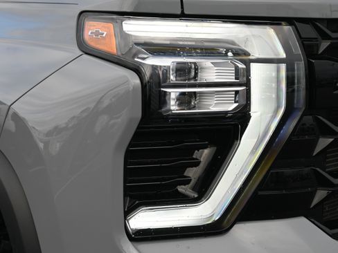 Used 2024 Chevrolet Silverado 2500 ZR2 w/ ZR2 Bison Edition image 14