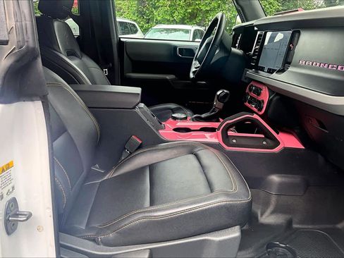 Used 2023 Ford Bronco Badlands image 8