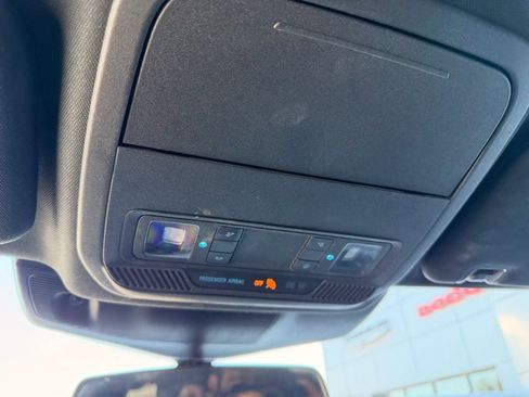 Used 2020 Ford Explorer XLT w/ Equipment Group 202A image 19