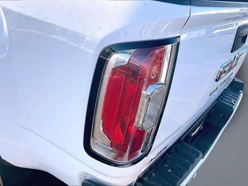 Used 2022 GMC Canyon Denali image 30