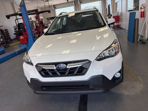 Used 2022 Subaru Crosstrek 2.0i Premium w/ Moonroof Package image 7