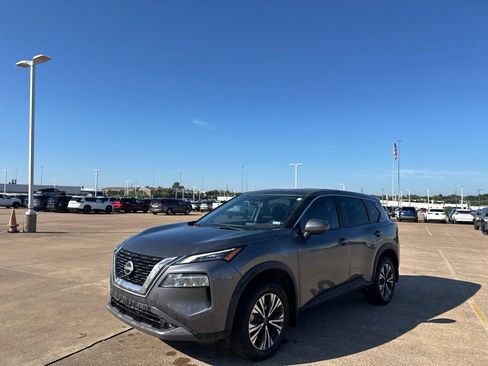 Certified 2023 Nissan Rogue SV FWD image 9