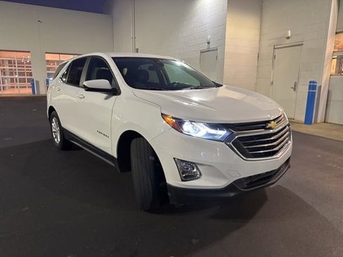 Used 2021 Chevrolet Equinox LT image 3