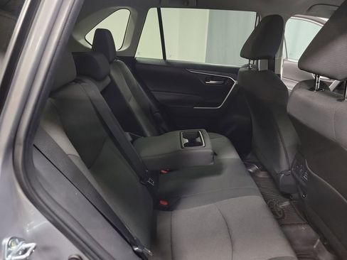 Used 2025 Toyota RAV4 XLE AWD/4WD image 22