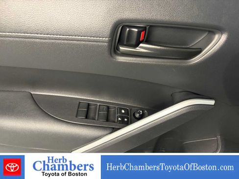 Used 2023 Toyota Corolla Cross LE AWD/4WD image 16