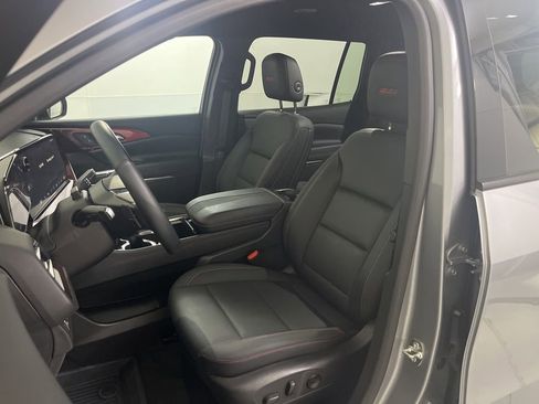 Used 2025 Chevrolet Traverse Z71 w/ Enhanced Driving Package AWD/4WD image 18