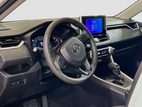 Used 2023 Toyota RAV4 LE FWD image 7