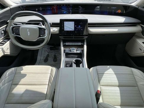 Used 2024 Lincoln Nautilus Reserve w/ Equipment Group 202A image 11