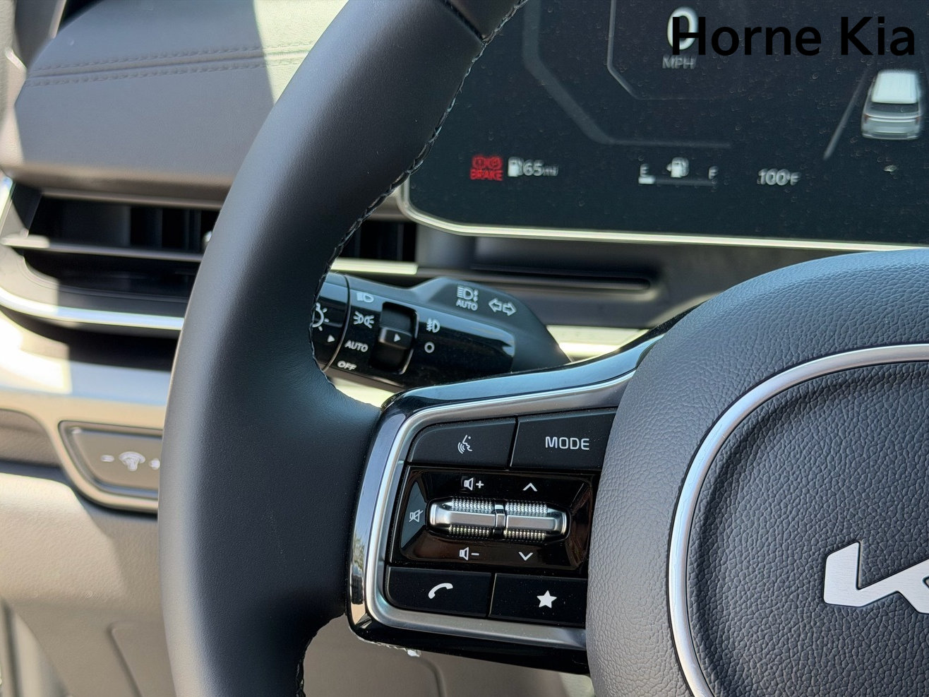 New 2026 Kia Carnival SX w/ SX Dark Edition Package FWD image 14