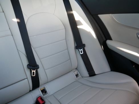 Used 2016 Mercedes-Benz C 300 4MATIC Sedan image 14