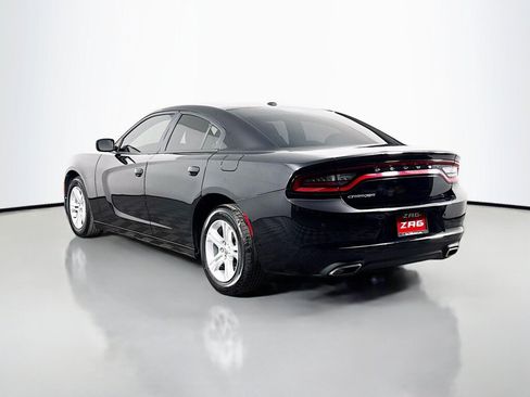 Used 2016 Dodge Charger SE w/ Popular Equipment Group RWD image 3