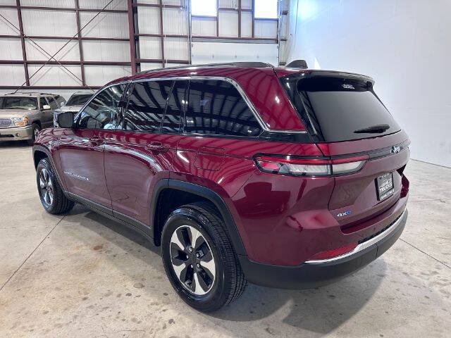 Used 2023 Jeep Grand Cherokee 4WD 4xe image 8