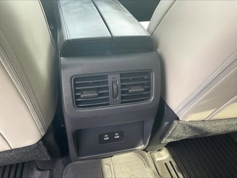 Certified 2024 Nissan Rogue SV w/ SV Premium Package FWD image 11
