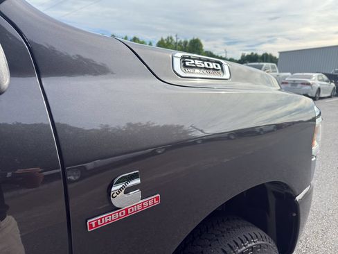 Used 2024 RAM 2500 Laramie w/ Safety Group AWD/4WD image 17