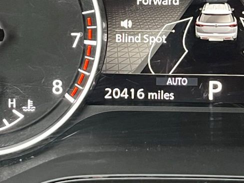 Used 2025 Nissan Pathfinder SV w/ SV Premium Package image 16