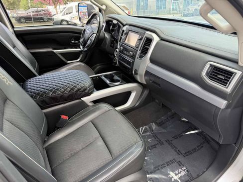 Used 2016 Nissan Titan PRO-4X AWD/4WD image 14