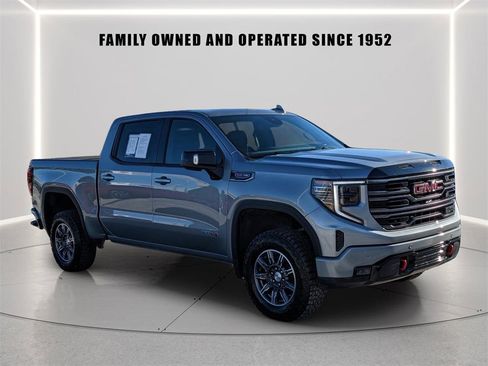 Used 2025 GMC Sierra 1500 AT4 image 6