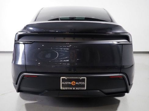 Used 2026 Tesla Model Y 2WD image 58