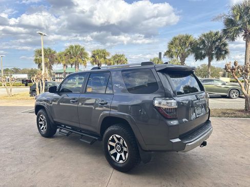 Used 2018 Toyota 4Runner TRD Off-Road Premium image 5