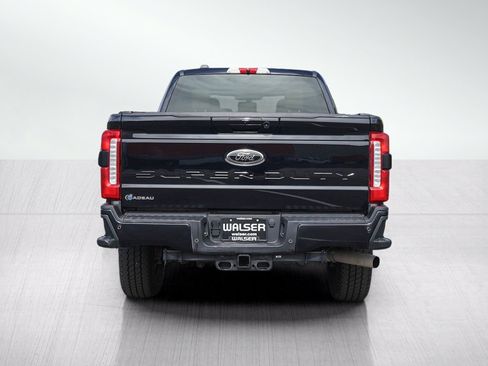 Used 2025 Ford F250 Lariat w/ Black Appearance Package AWD/4WD image 4