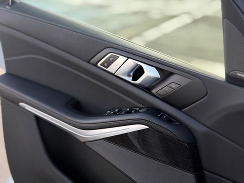 Certified 2025 BMW X5 xDrive40i w/ M Sport Package image 21