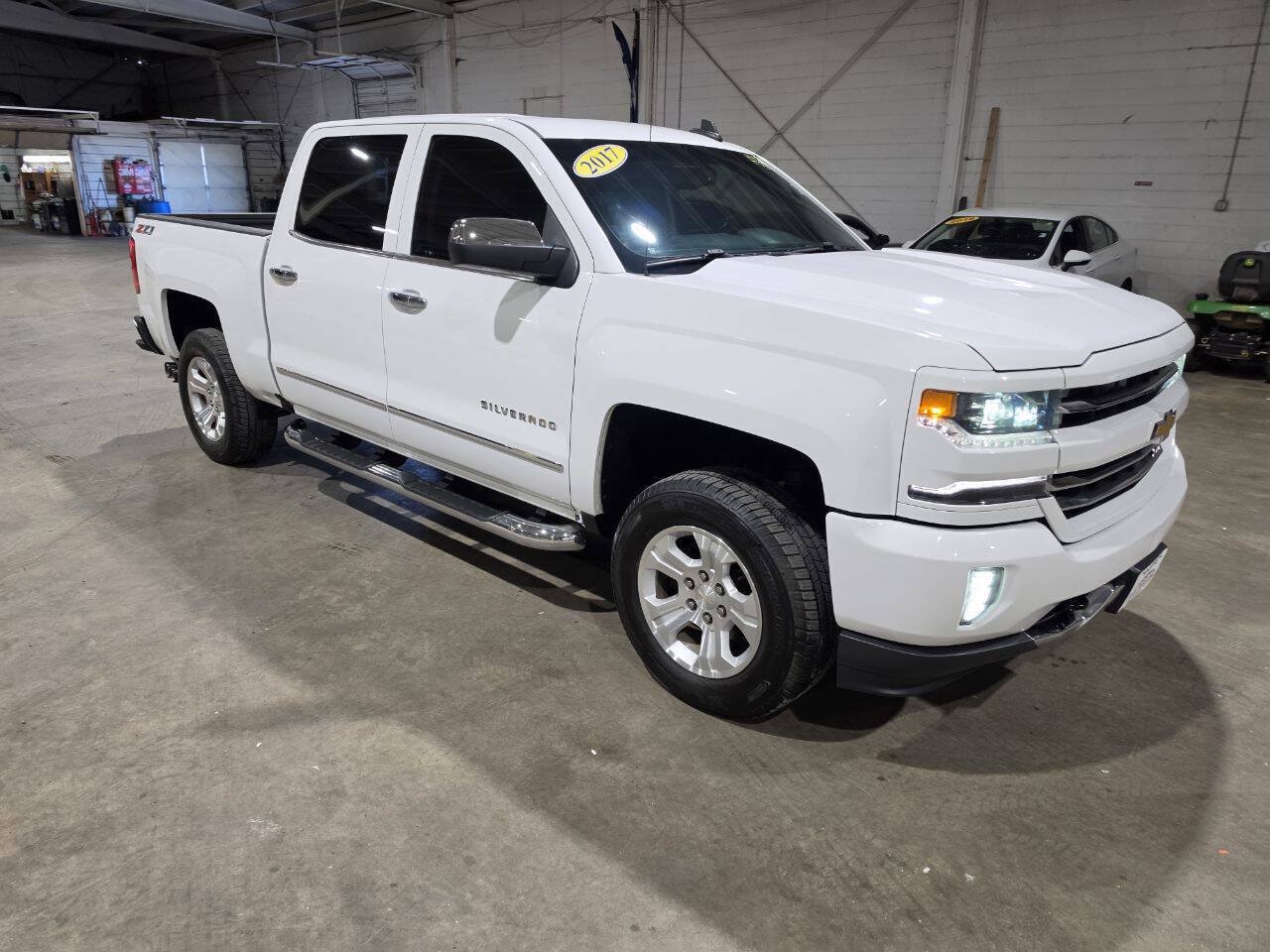 Used 2017 Chevrolet Silverado 1500 LTZ Z71 AWD/4WD image 22